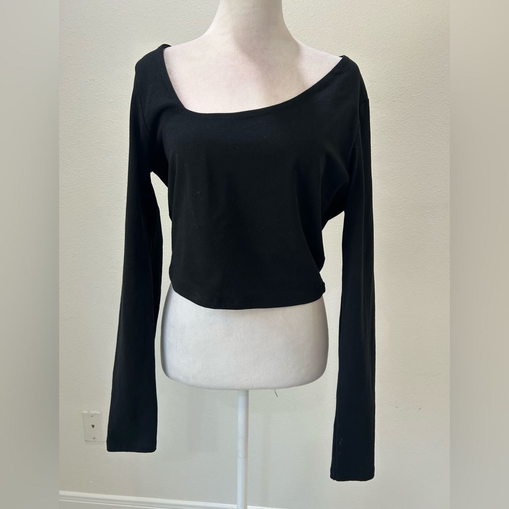Osos Black Long Sleeve  Crop Top with Asymmetrical Neckline Women's Top, Size 12